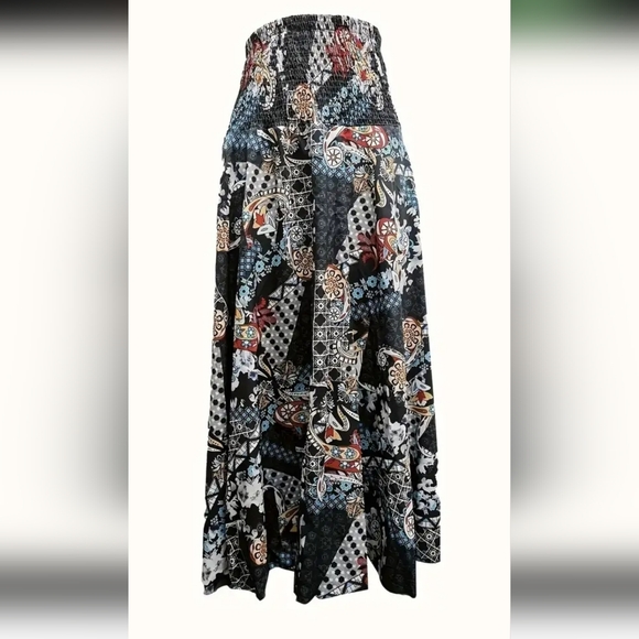 Bohemian Black and White Maxi Skirt - Picture 2 of 3